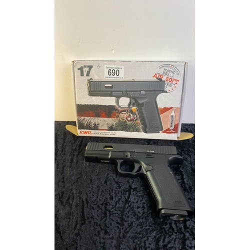 690 - KWC 17 C02 Pistol