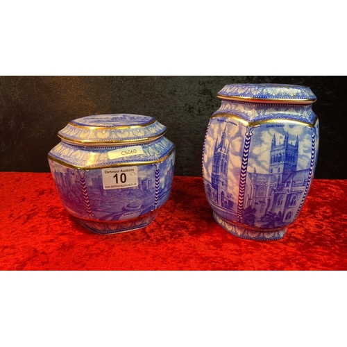 10 - 2 Wade Ringtons Millenium lidded vases - 1 depicting castles, 1 cathedrals and abbeys. Approx 15 cm ... 