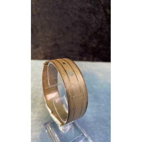 586 - Silver adjustable wide bangle Chester, 1944, 23g