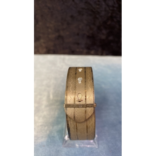 586 - Silver adjustable wide bangle Chester, 1944, 23g