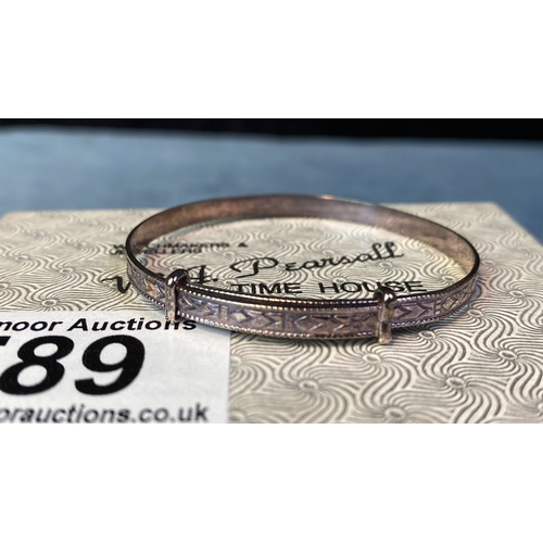 589 - Child's silver bangle