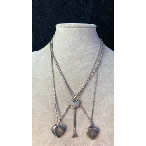 596 - Three pretty, fine silver necklaces