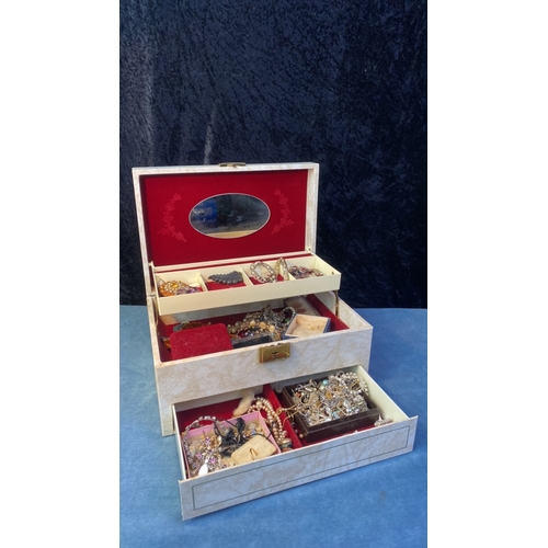 608 - Jewellery box full of vintage and modern jewellery