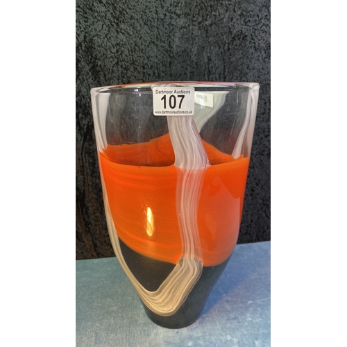 107 - Beautiful modern art blown glass vase with some serious weight! Possibly Murano H35