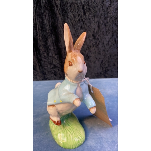 160 - Royal Albert Peter Rabbit figurine H 17cm