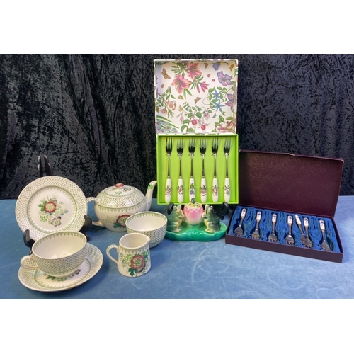 177 - Set of 6 Portmeirion Botanic Gardens and xxx c Ch in 7 pretty, boxed cake forks, Ashworth Bros tea s... 