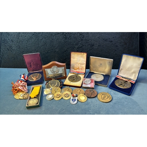 123 - Collection of sporting and athletics medals, lanyards and awards, incl. military sports awards, from... 