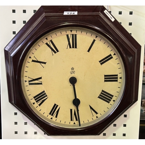 124 - Large Bakelite, GR GPO clock. Battery operated