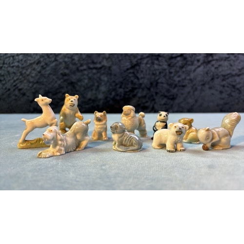 160 - Group of 10 early series Wade animal figurines