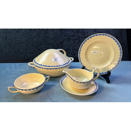 52 - Susie Cooper dinner service incl. three chargers, two lidded serving dishes, six each of three diffe... 