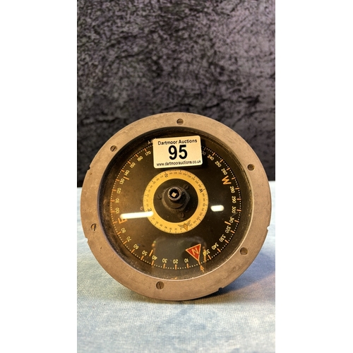 95 - RAF aircraft observer’s compass repeater REF 6B/743 SER No 988/43 measures 14.5cm