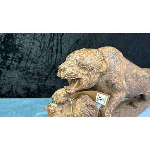 57 - Fabulous wooden carved sculpture of a big cat (leopard, cheetah or jaguar) in prowling pose, approx ... 