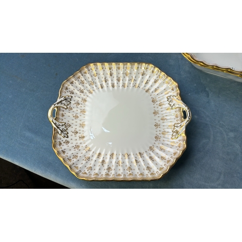 36 - Spode Fleur De Lis Gold Y8063 design fine bone china - 2 x serving plates (36cm x 28cm and 32 x 24cm... 