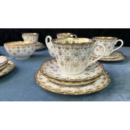 39 - Spode Fleur De Lis Gold Y8063 pattern fine bone china - 6 x trios (plate, cup and saucer), 1 x sugar... 