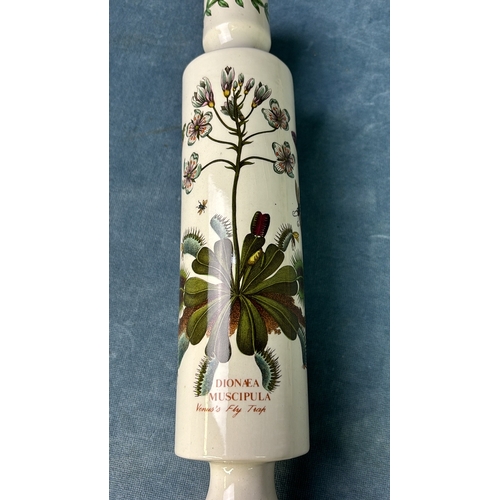 47 - Boxed Portmeirion Botanic Garden rolling pin