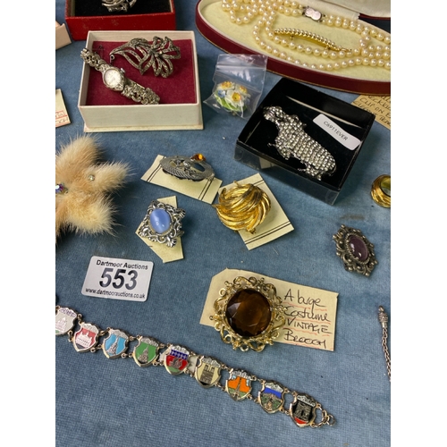 553 - Collection of interesting vintage + costume jewellery Inc a set of H Samuel Cultured Pearls, a fab s... 