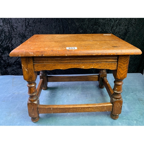 653 - Small solid oak occasional table.  H38cm x W46cm xD30cm.