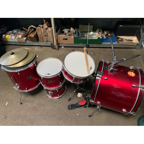 682 - Gear4music drum kit.  Appears complete incl drumsticks and kick pedal.