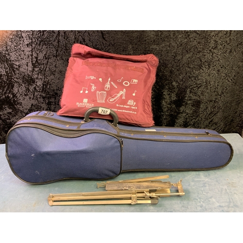 707 - A great starter violin kit with a plush lined case, a rich mahogany coloured violin with chin rest a... 