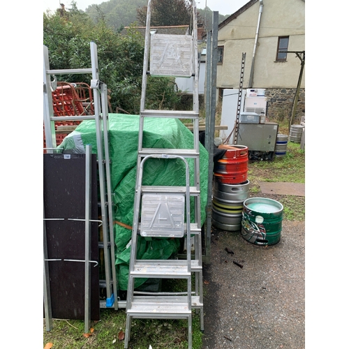 743 - A pair of aluminium step ladders