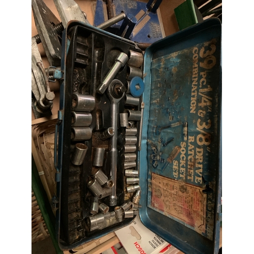 876 - A box of mixed carpentry tools inc clamps, goggles etc and a collection of vintage rope making tools