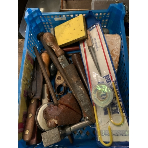 876 - A box of mixed carpentry tools inc clamps, goggles etc and a collection of vintage rope making tools