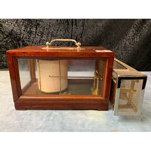 21 - Richard Freres, Paris, small wooden cased Barograph, case measures approx 16.5cm high and 26cm wide