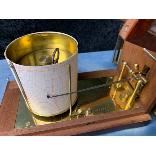 21 - Richard Freres, Paris, small wooden cased Barograph, case measures approx 16.5cm high and 26cm wide