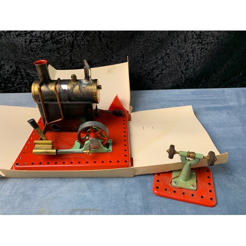 24 - Boxed Mamod SE.2a steam engine along with a boxed miniature grinding machine