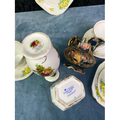 297 - Old Country Roses vase, Coalport vase, a fine dexona of bone china cups and saucers with primrose de... 