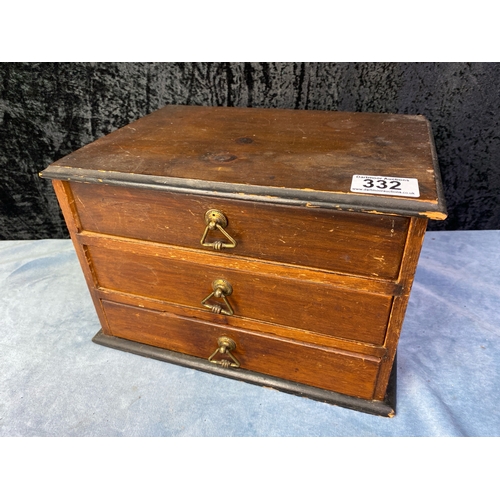 332 - Small set of desktop drawers, measures approx 18.5cm x 28.5cm x 20cm