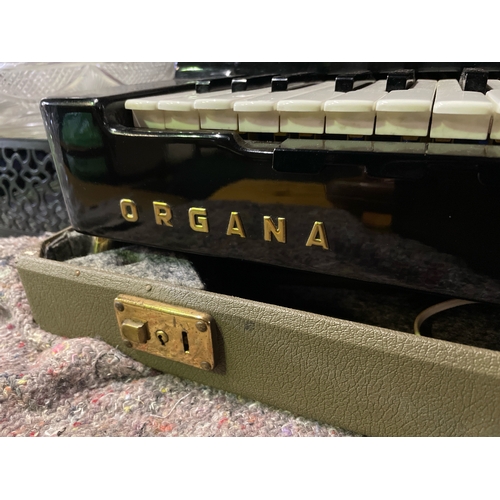 406 - Vintage Hohner Organa 9807 blower organ (in which metal reeds are made to vibrate with the air), equ... 