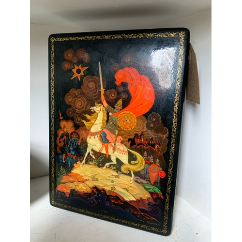 421 - Fabulous Russian Kholui Prince Igor hinged box, exquisitely hand painted and signed by the artist, 2... 