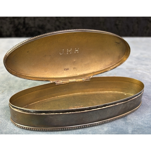 661 - Pretty oval shaped silver box with hinged lid Chester 1908 117gms.