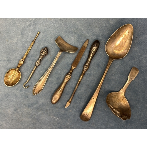 697 - Collection of odd silver items. Approx 80gms.