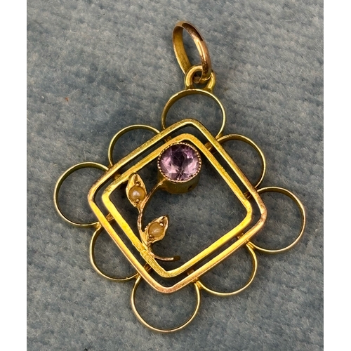 724 - Very fine vintage 9ct gold pendant with inset amethyst.