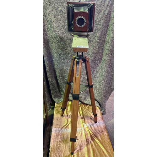 746 - Reproduction bellows camera on modern tripod stand, a/f