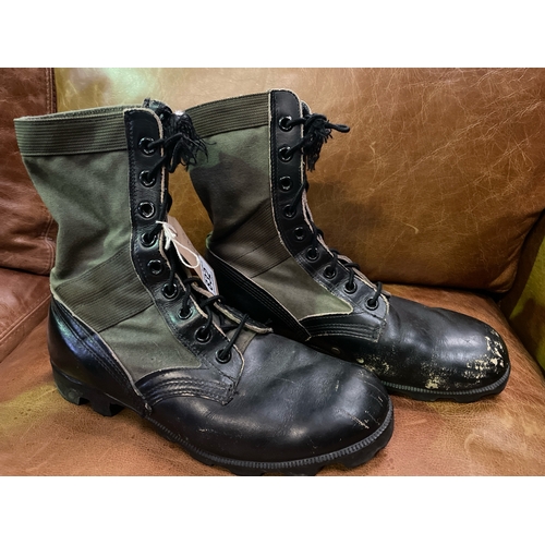 832 - US Vietnam War type Panama Jungle boots, size 10W