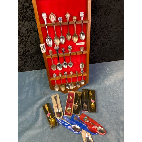 359 - Super wooden display board of collector's teaspoons along with a host of boxes spoons