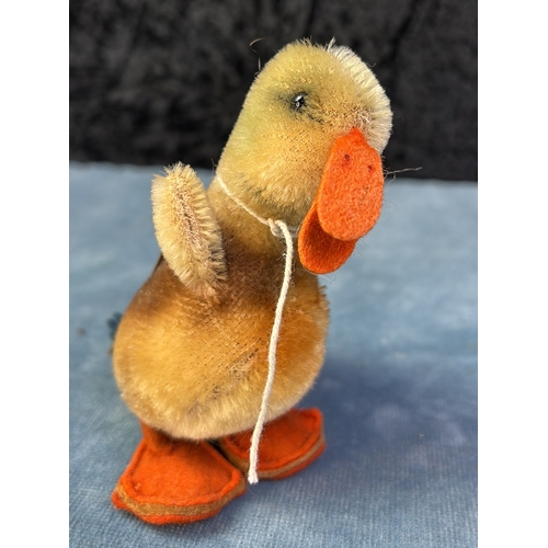 401i - Vintage c1960s Steiff mallard duckling. Mohair fur. No button or tag. Approx 11cm from head to foot