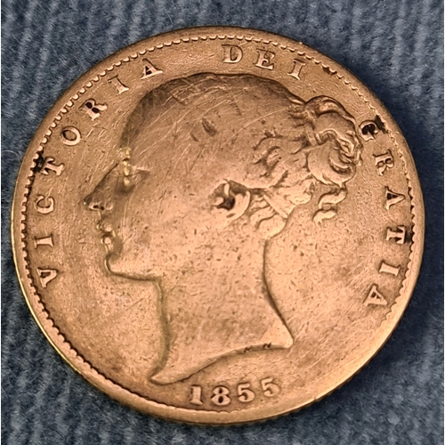 760 - An early gold sovereign 1855 7.75 gms.