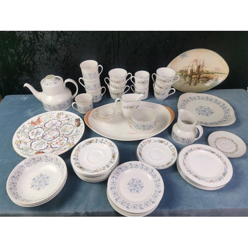 913 - A really good collection of mostly Royal Doulton Galaxy and Royal Doulton Pastorale inc coffee pots,... 