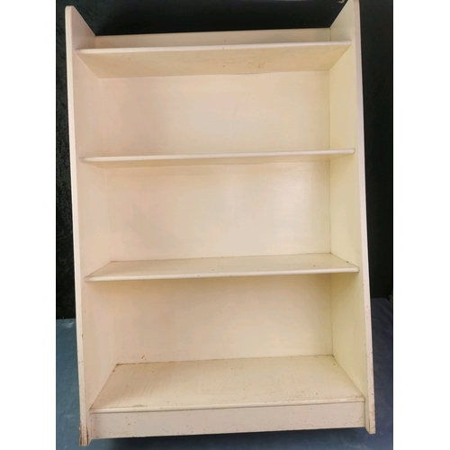 916 - White wooden bookcase H95cm x W60cm x 15cm approx