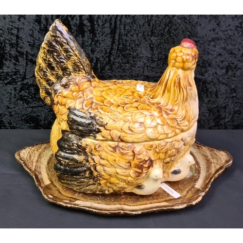 19 - Ceramic chicken designtureen / egg holder signed F. Mendes, Calidas, Portugal with a decorative hold... 