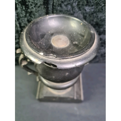 35 - Vintage marble urn with metal fitting (a/f), 22cm tall