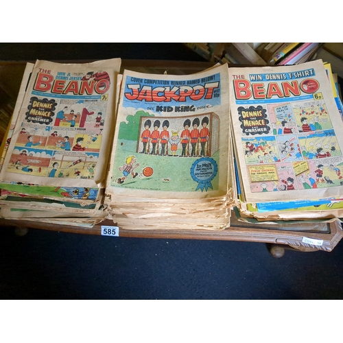 585 - Large collection of vintage comics inc Topper, Frankie Stein, Jackpot and Beano 70s and 80s