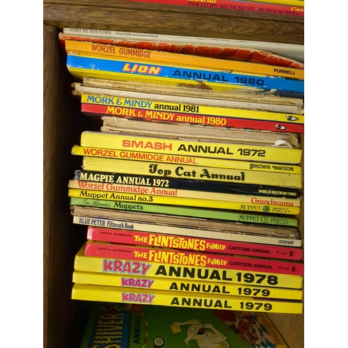 611 - Vintage annuals from the glorious seventies, inc Sparky, Shiver, Krazy, Smash, The Flintstones, Cor!... 