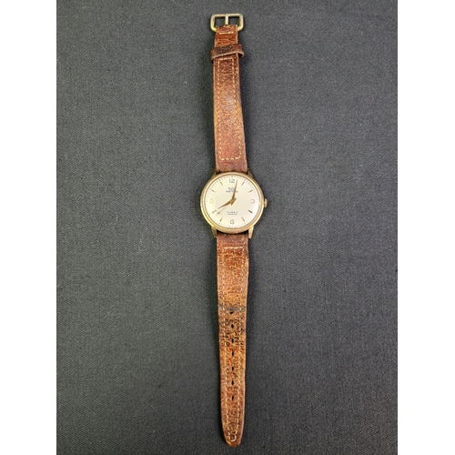 742 - Vintage 1970’s gents Astral Incabloc watch with 17 jewels and .leather strap. Working order. Present... 