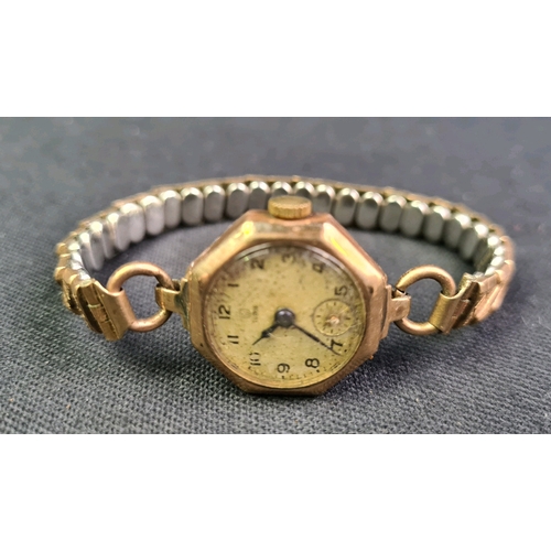 744 - Pretty Art Deco ladies 9ct gold bracelet watch. Working order. 16.5 gms total weight.