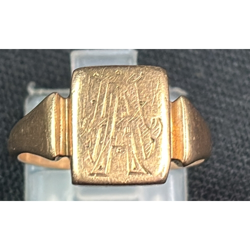 802 - 9ct gold signet ring. Size N 4 gms